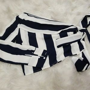 🌺2for$30🌺NWOT One shoulder blue and white top🎀